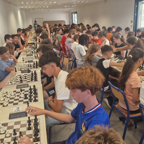 Tournoi d'Echecs entre les CM2 du Pradeau et les collégiens