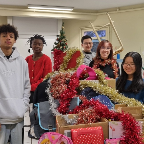 1ère STL - action solidaire pour l'Association Pyrénées Terre d'Accueil