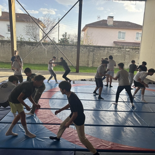 Découverte de la lutte pour le lycée Pro.