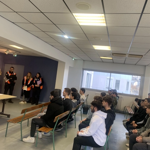 Intervention avec la Police pour les Bacs Pro. MS à Lourdes