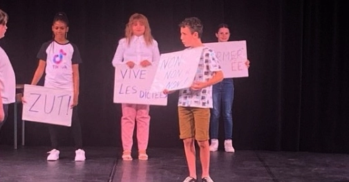 Théâtre des CM2 du Pradeau à L'ECLA