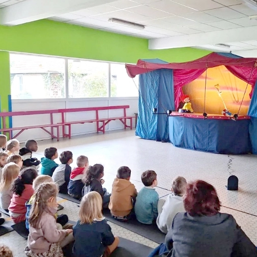 Spectacle des 3 chardons pour les PS et MS