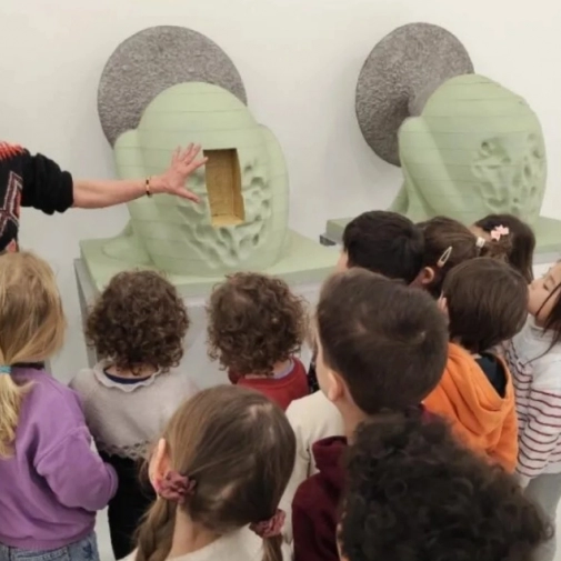 Visite au parvis -MS et gs Pradeau